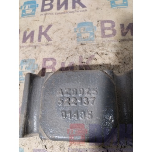 Кронштейн переднего амортизатора Sitrak C7H 611827 нижний RH (065), AZ992552213-2