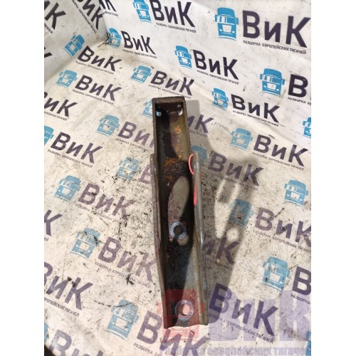 Кронштейн передней подушки кабины Sitrak C7H 611827 (062), 810W41701007-3