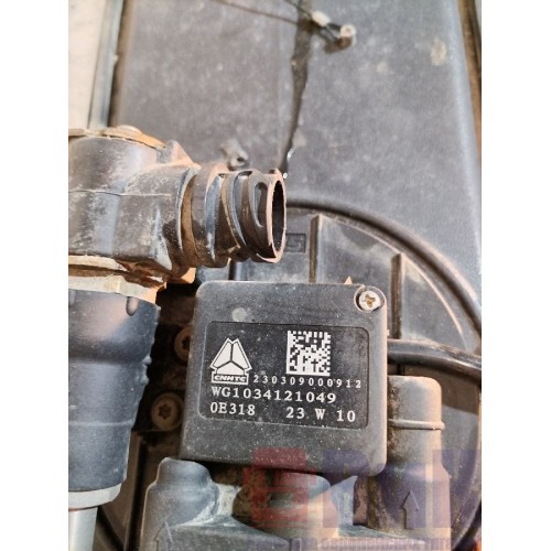 Бак мочевины Adblue Sitrak C7H 611827 в сборе (991), WG1034121049-4