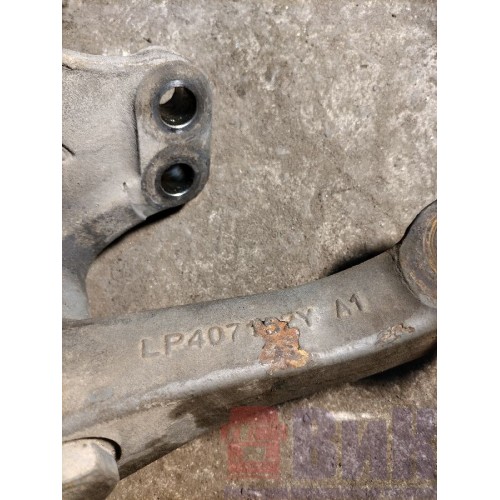 Цапфа (кулак поворотный) Sitrak C7H 611827 RH (993), -1