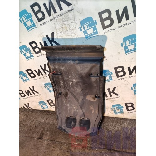 Подкрылок под кабину Renault T 018688 (524), 7482212926-3