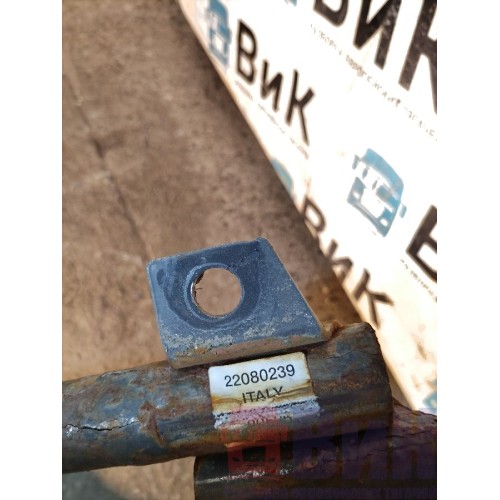 Кронштейн патрубка воздушного фильтра Renault T 018688 (525), 22080239-2