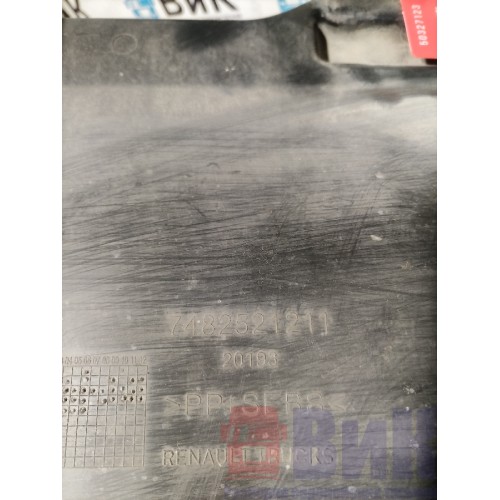 Пластик Renault T 018688 RH (123), 7482521211-2