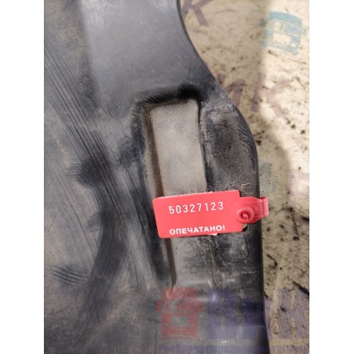 Пластик Renault T 018688 RH (123), 7482521211-1