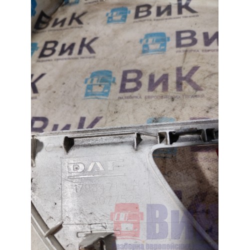 Накладка ПТФ DAF 106 XF 181944 LH (035), 1798471-2