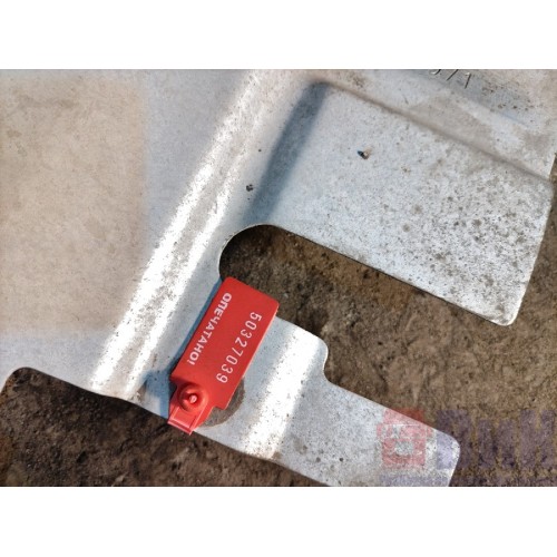 Накладка глушителя DAF 106 XF 181944 верхняя (039), 2027971-1