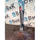 Кронштейн полукрыла (труба) Volvo FH 4 727184 задний передний (572)