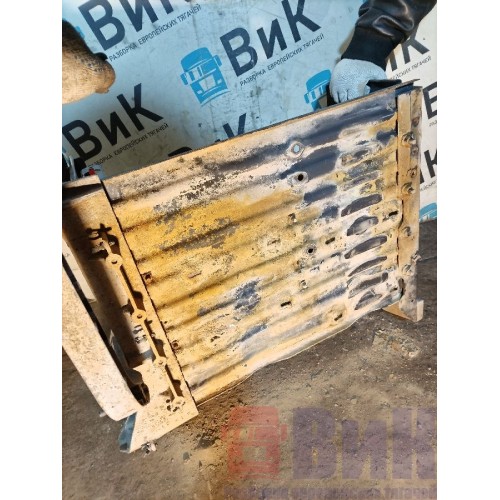 Ящик АКБ Volvo FH 4 727184 в сборе с кронштейном крыла (603), -1