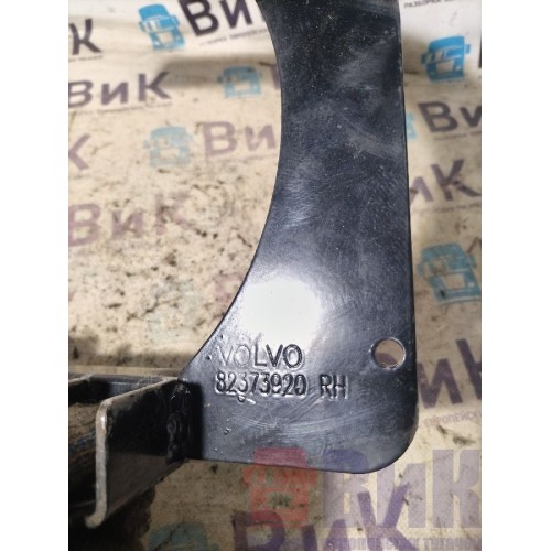 Кронштейн подкрылка Volvo FH 4 727184 RH (527), 82373920-2