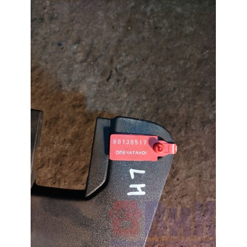 Накладка верхней подножки Volvo FH 4 727184 LH (517), 82819482-3