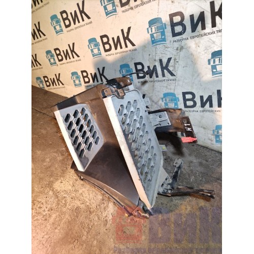 Подножка основная Volvo FH 4 727184 LH (519), 82136982-4