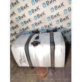Бак топливный DAF 105 003323 112х70х70 с топливозаборником и кронш-ми (032) 