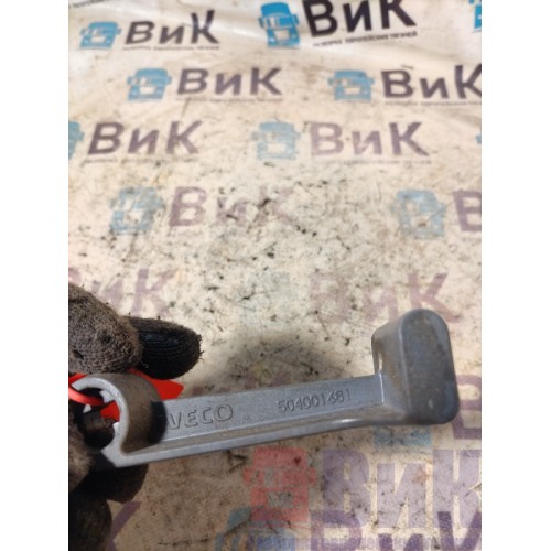 Ручка двери Iveco Stralis 312794 внутренняя в сборе RH (000), 504001681-2