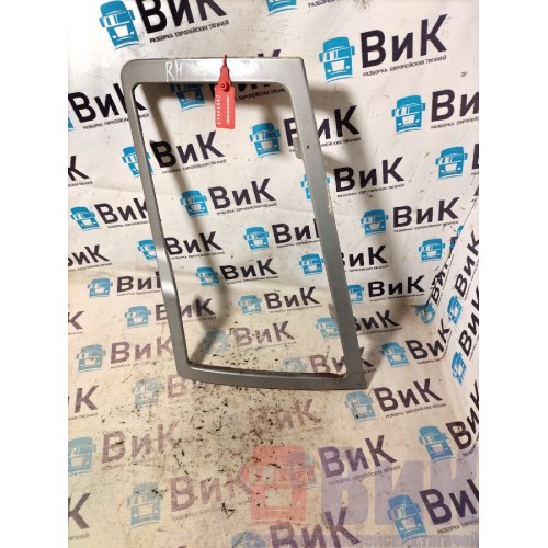 Накладка фары Volvo FH12 214752 RH неориг. (697), 