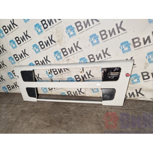 Решетка радиатора Volvo FH12 214752 с деф. (674), 20453820