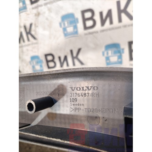 Накладка на порог Volvo FH12 214752 RH (223), 20379783-1