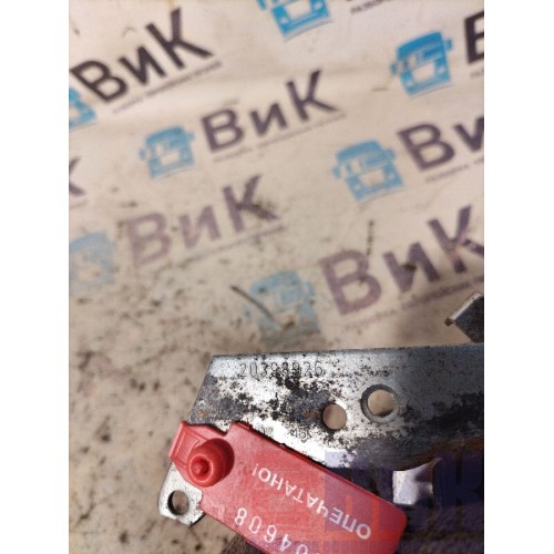 Замок двери Volvo FH12 214752 RH (608), 20398926-2