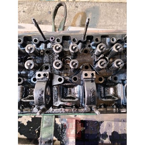 Головка блока цилиндров (ГБЦ) Volvo FH12 214752 D12D (226), 8170101-14