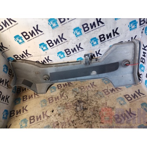 Накладка боковая Mercedes Actros MP4 717724 RH (071), 9608856974-3