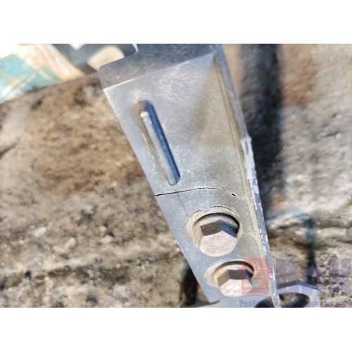 Планка бампера Mercedes Actros MP4 717724 с кронштейнами радиатора с деф. (065), 9615013720-4