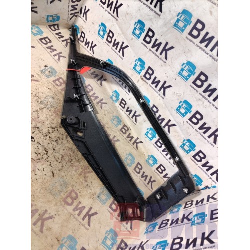 Накладка торпедо Volvo FH 4 732456 LH (353), 82286767-2