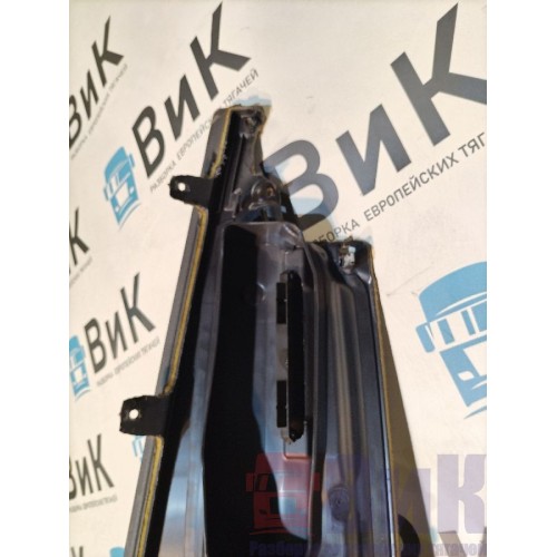 Накладка на торпедо Volvo FH 4 732456 (375), 82207572-4