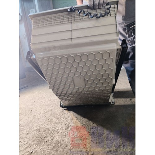 Холодильник Volvo FH 4 732456 (050), 82420115-5