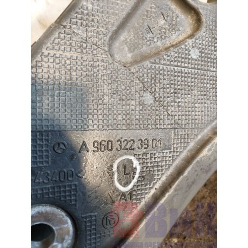 Кронштейн МФЦ Mercedes Actros MP4 717724 OM471 LA алюм. LH (715), 9603223901-3