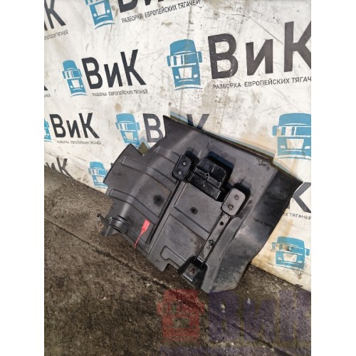 Защита нижней подножки Mercedes Actros MP4 717724 OM471 LA нижняя RH (749), 9605206255-2