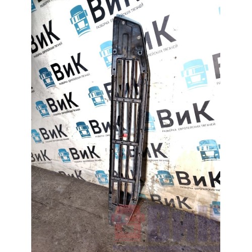 Ступенька откидная Volvo FH 4 732456 нижняя без петель (741), 82208510-2