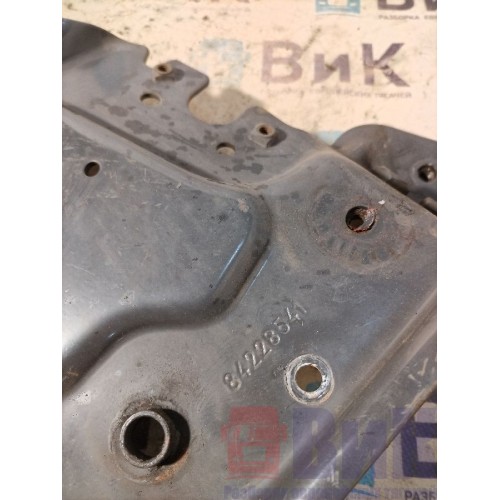 Кронштейн крепления фары Volvo FH 4 732456 RH (816), 84228541-1