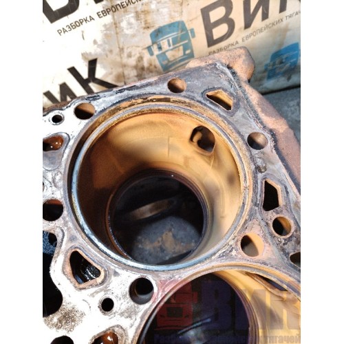 Блок цилиндров двигателя DAF 105 XF 943531 (442), 0964631-10