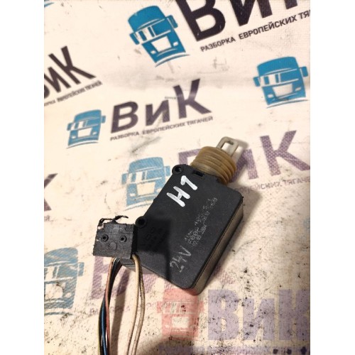 Доводчик замка двери MAN TGA 458073 LH (деф. пыльника) (346), -3