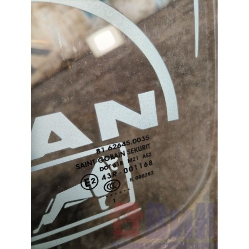 Стекло двери (основное) MAN TGX 18 440 032053 LH (400), 81626450035-1