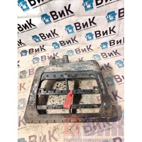 Кронштейн подножки нижней DAF 85 CF 935508 LH (093), 1638480