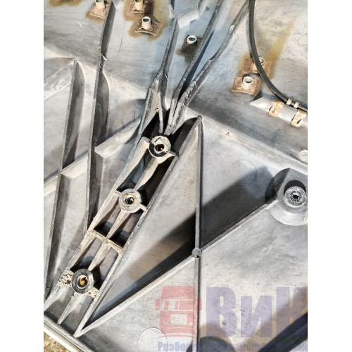 Капот DAF 85 CF 935508 в сборе с замками с мел.деф. (030), 1786644-4