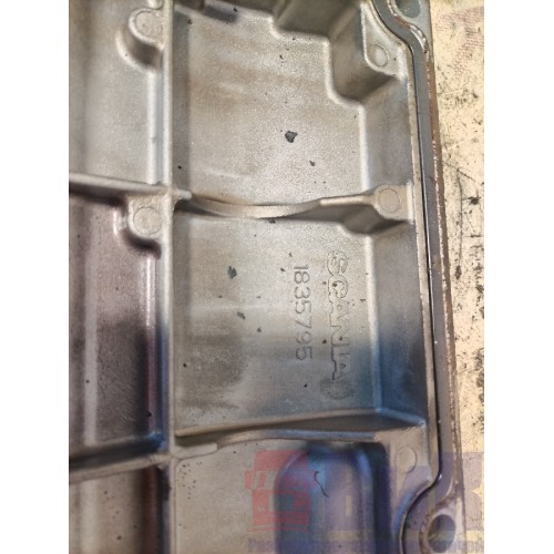 Крышка блока цилиндров Scania R440 PDE 088471 (631), 1835795-1