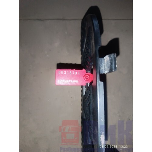 Накладка на ступеньку Mercedes Actros MP4 717724 RH нижняя (731), 9606662228-2