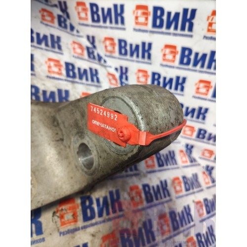 Кронштейн двигателя Renault T430 007618 DTI 11 задний LH (992), 21381753-2