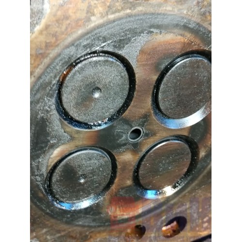 Головка блока цилиндров (ГБЦ) Renault T 007618 DTI 11 (961) , 21379389-1