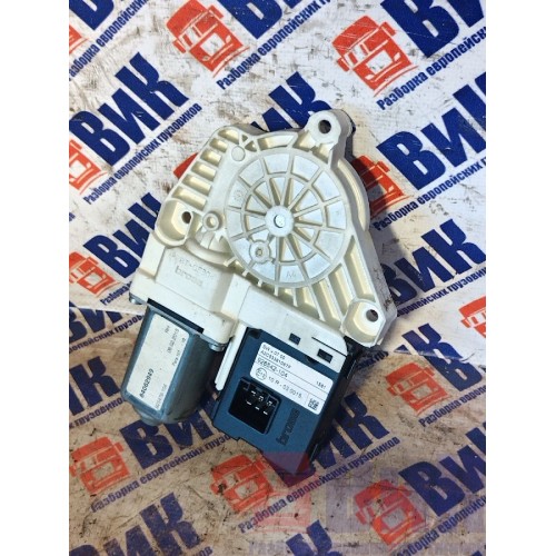 Моторчик стеклоподъемника Renault T 002550 RH (212), 74062949-3