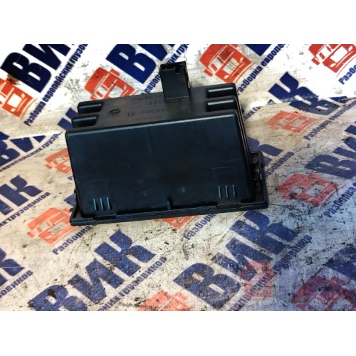 Ящик передней консоли Renault T 002550 (205), 82257281-2