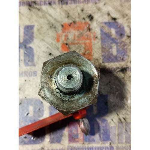 Датчик давления масла Renault Mack 390 Magnum 008198 (887), 5010398062-1