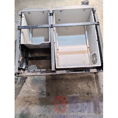 Ящик вещевой Volvo FH 13 103098 (ком-т из 2-х шт) под спалкой (760), 82066899-2