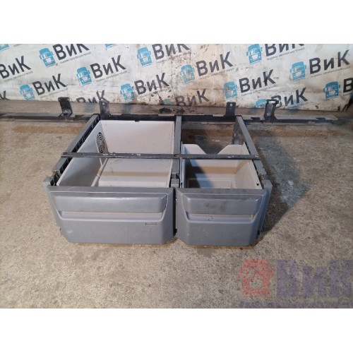 Ящик вещевой Volvo FH 13 103098 (ком-т из 2-х шт) под спалкой (760), 82066899-1