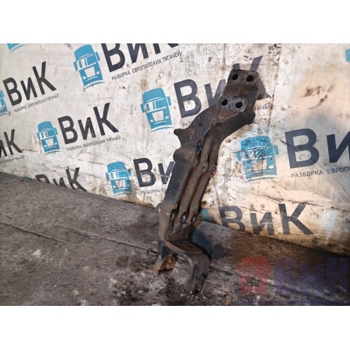 Кронштейн передней рессоры DAF 95 505586 задний RH (624), 1304513-3