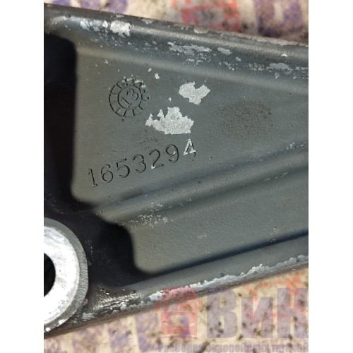 Кронштейн патрубка интеркулера (алюм.) DAF 105 МХ340 №А168677 (509), 1653294-3