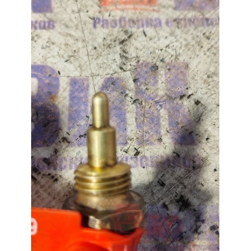 Датчик температуры охлаждающей жидкости DAF 105 МХ340 №А126937 (999), 1827058-1