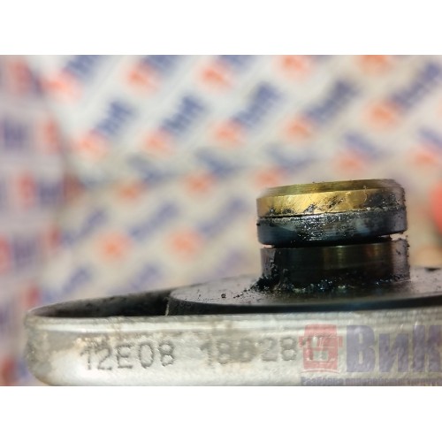 Датчик давления масла Scania P340 DC12 058929 HPI с деф. (977), 1862817-3