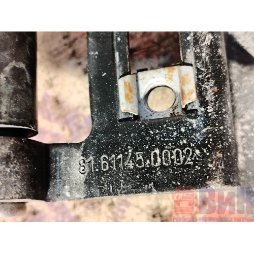 Петля капота MAN TGA 460698 ш.к. RH (819), 8161145002-3